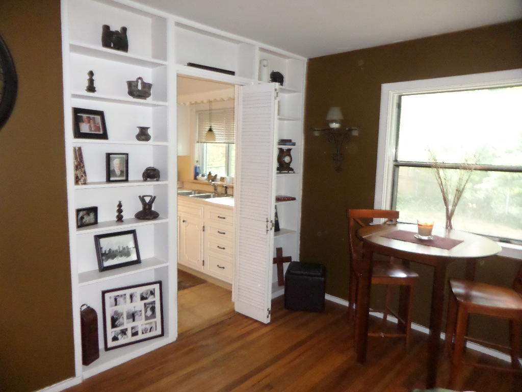 162 California Avenue Oak Ridge, TN 37830 - Photo 5 of 25 Living Room
