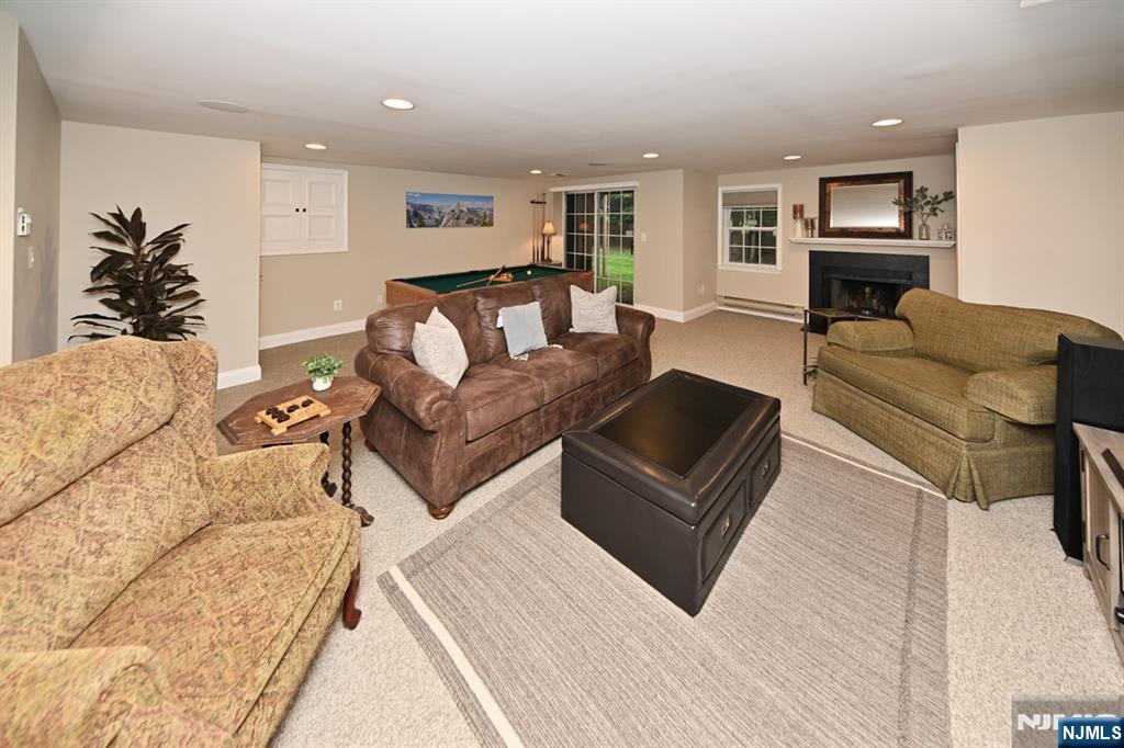 8 Hunter Road North Haledon, NJ 07508 - Photo 18 of 46 Gallery Image 18