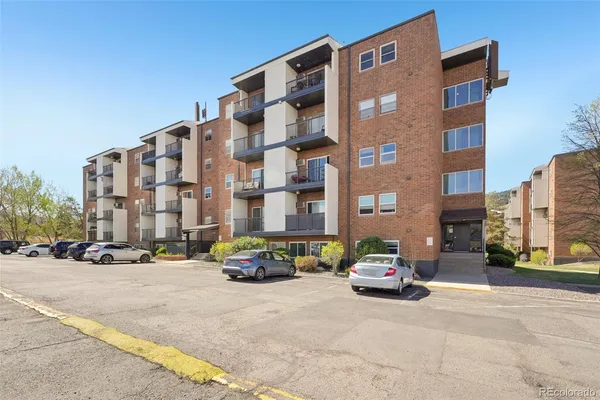 $199,000 | 1150 Golden Circle, Unit 305, Golden, CO 80401