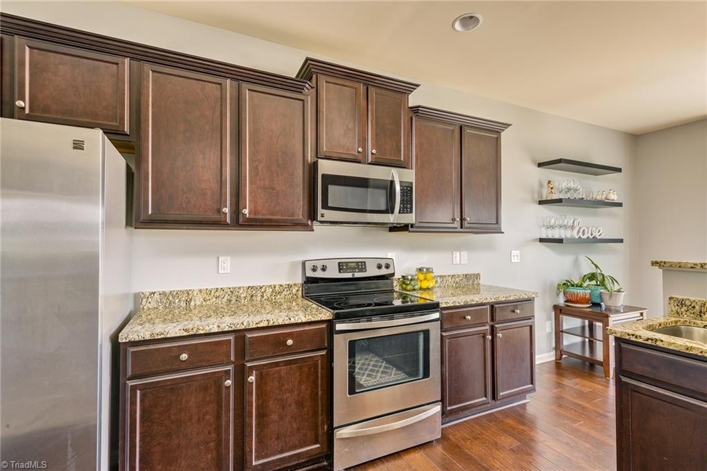 3279 Grandview Club Road Pfafftown, NC 27040 - Photo 4 of 23 Gallery Image 4