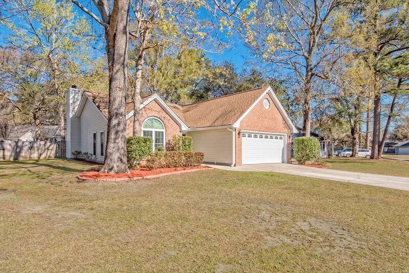 8377 Longridge Road North Charleston, SC 29418 - Photo 3 of 31 Longridge 8377 3