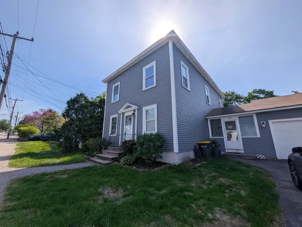 $1,895 | 180 Highland Street, Laconia, NH 03246