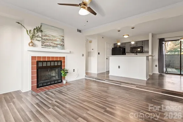 $1,475 | 212 West 10th Street, Unit 4, Charlotte, NC 28202