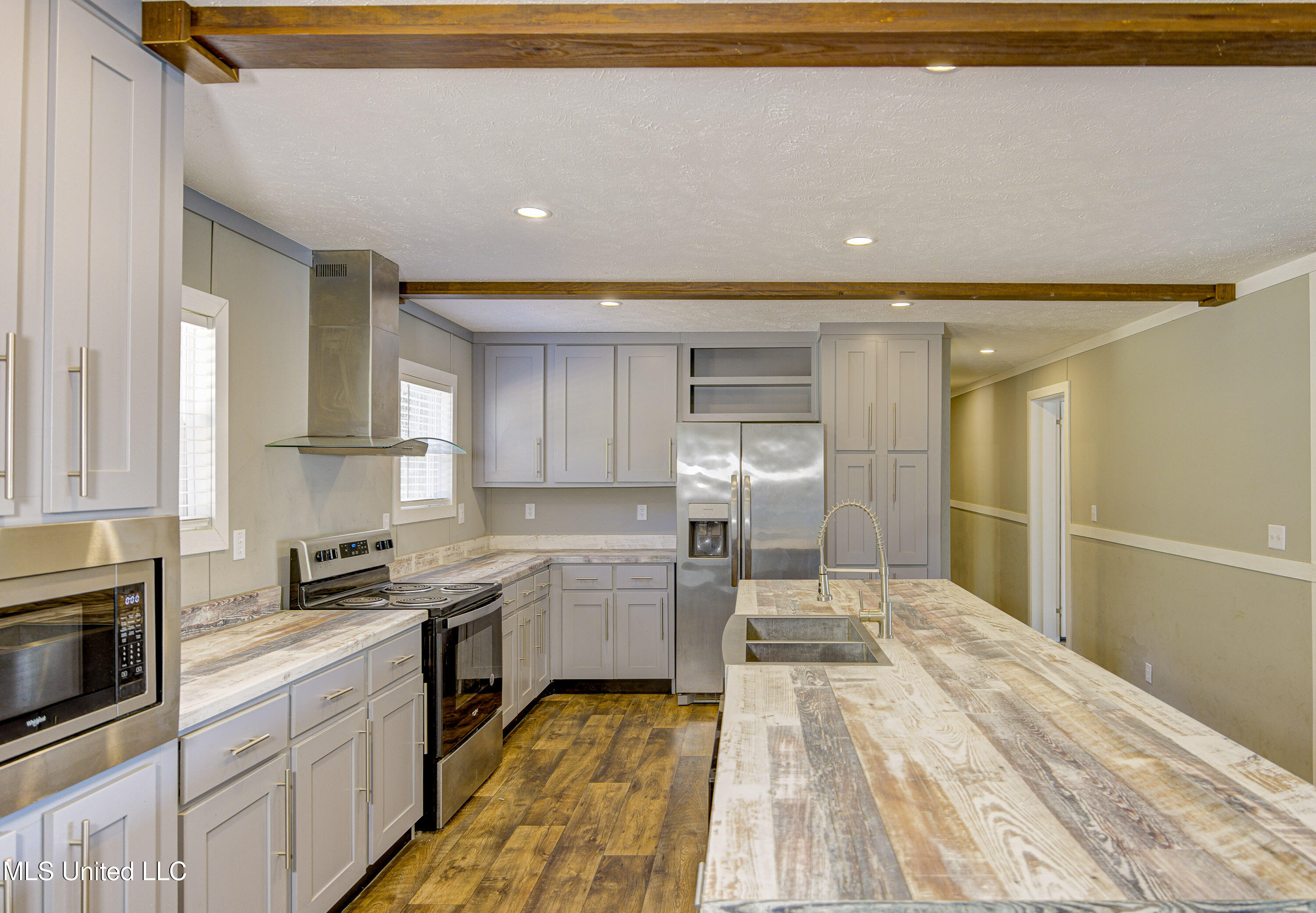 2400 Herren Road Utica, MS 39175 - Photo 16 of 53 Kitchen 1