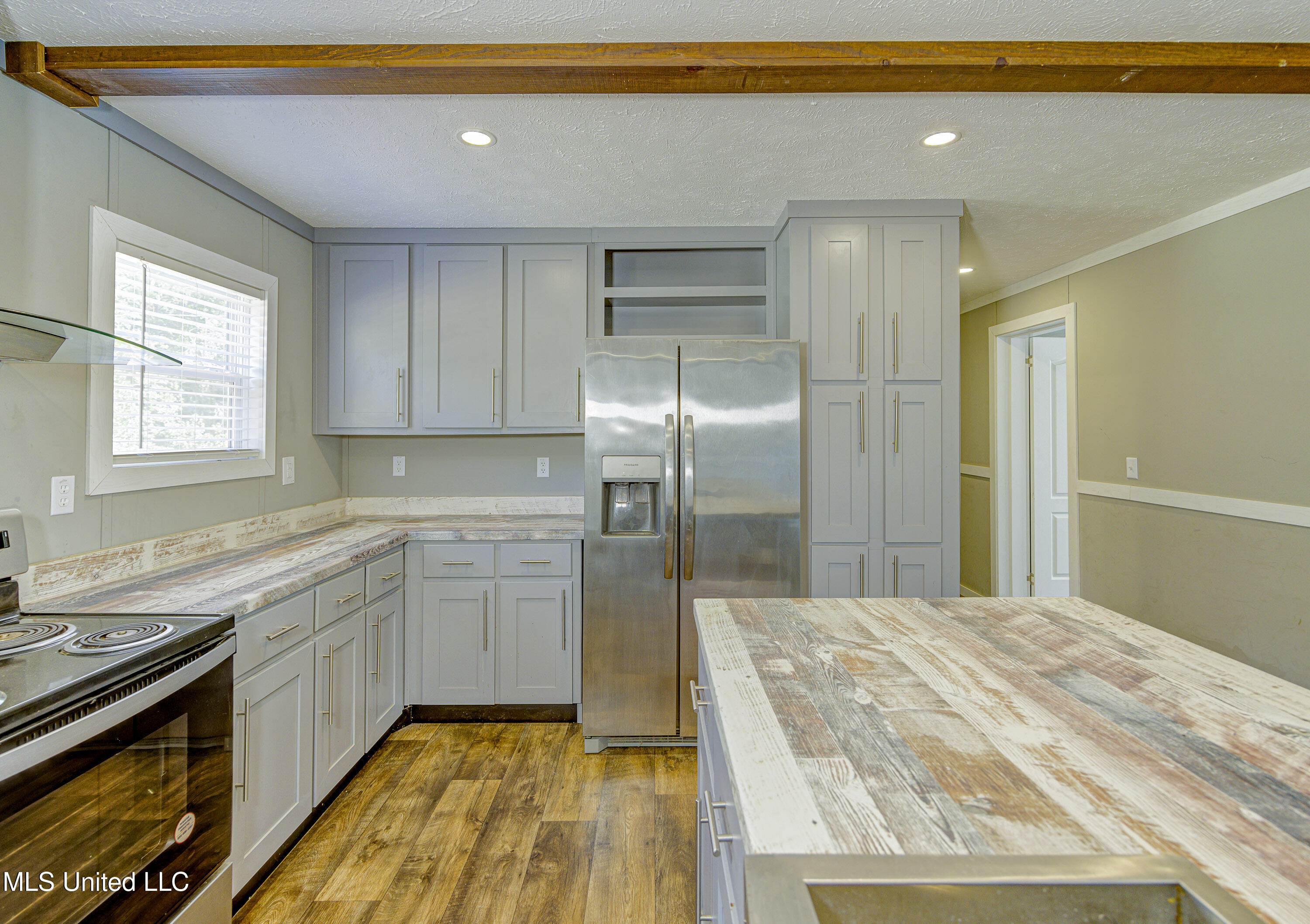 2400 Herren Road Utica, MS 39175 - Photo 18 of 53 Kitchen 3