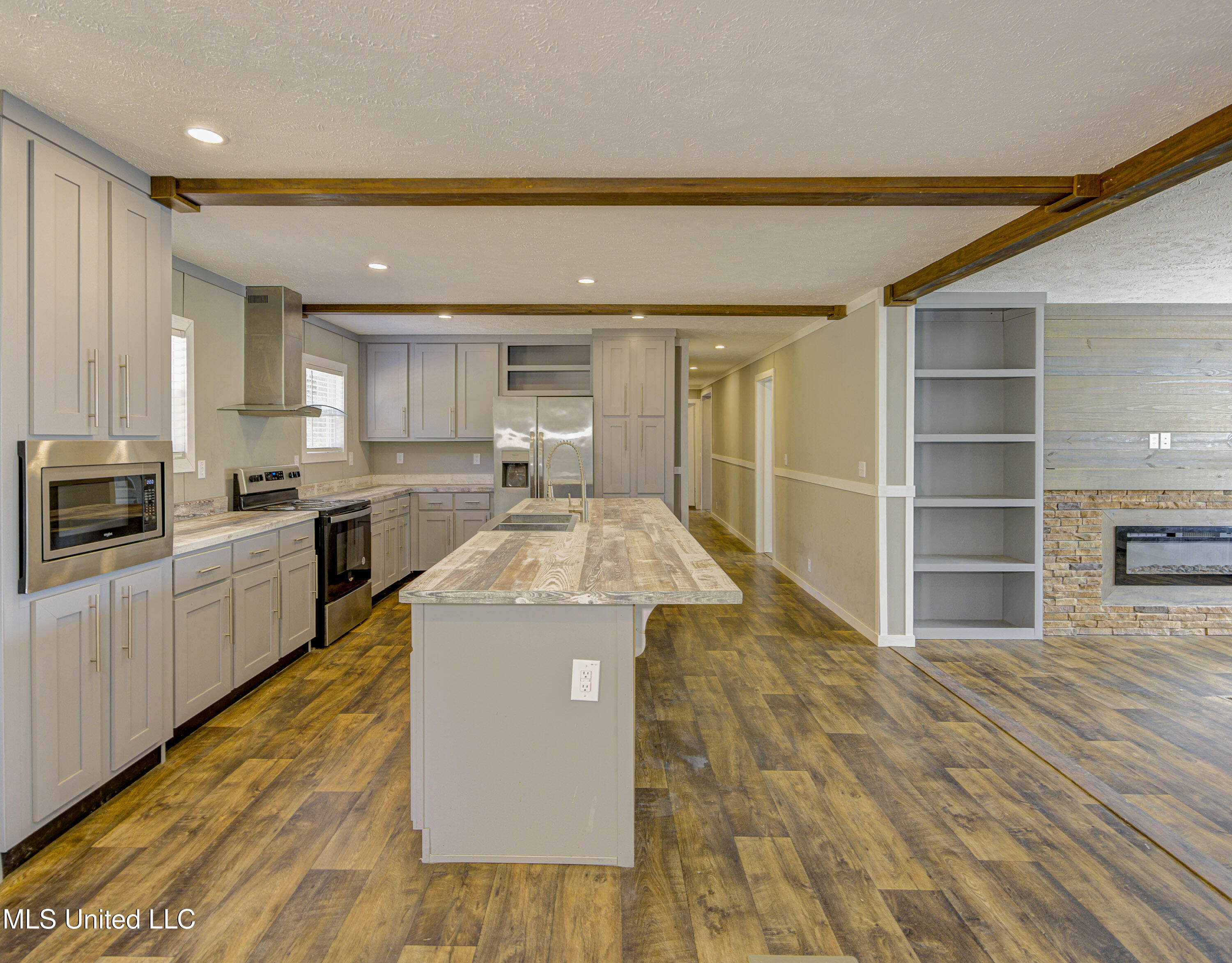 2400 Herren Road Utica, MS 39175 - Photo 20 of 53 Kitchen 5