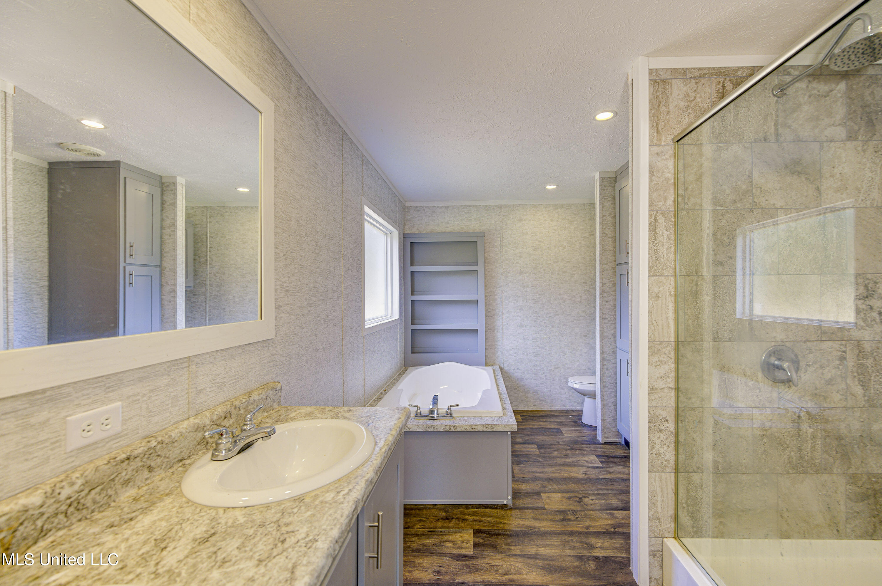 2400 Herren Road Utica, MS 39175 - Photo 35 of 53 Primary Bathroom 2