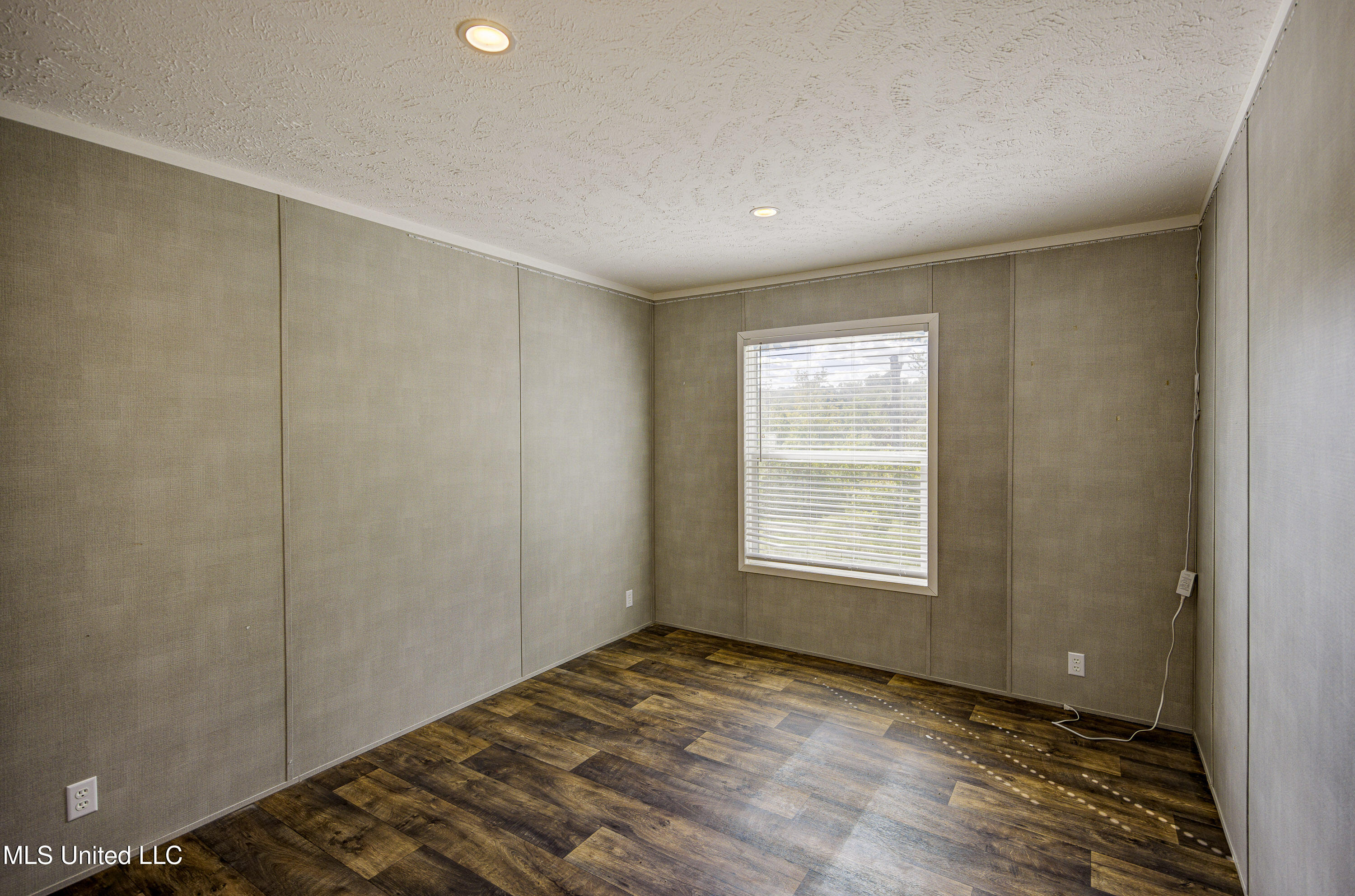 2400 Herren Road Utica, MS 39175 - Photo 42 of 53 Primary Bedroom 1