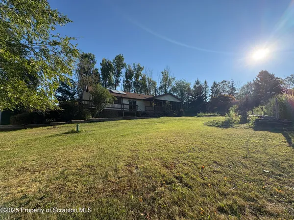 $429,900 | 9119 Valley View Drive, Clarks Summit, PA 18411