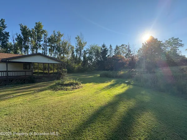 $429,900 | 9119 Valley View Drive, Clarks Summit, PA 18411