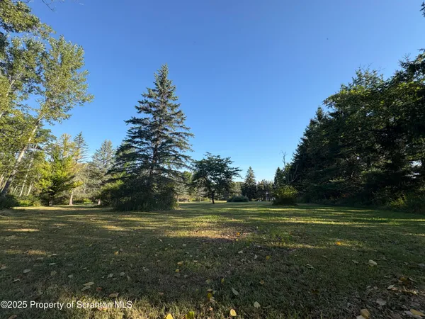 $429,900 | 9119 Valley View Drive, Clarks Summit, PA 18411