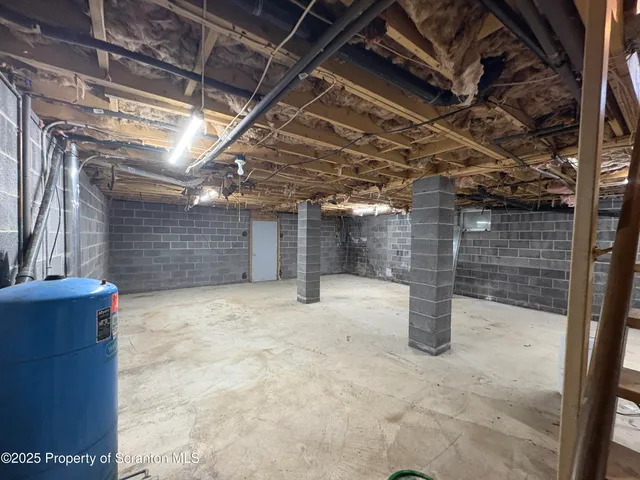 $429,900 | 9119 Valley View Drive, Clarks Summit, PA 18411