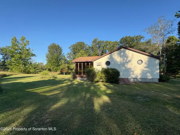 $429,900 | 9119 Valley View Drive, Clarks Summit, PA 18411