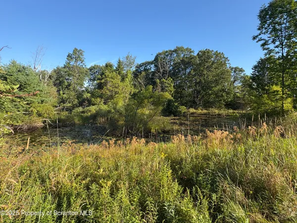 $429,900 | 9119 Valley View Drive, Clarks Summit, PA 18411