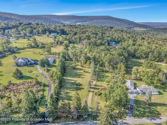 $429,900 | 9119 Valley View Drive, Clarks Summit, PA 18411