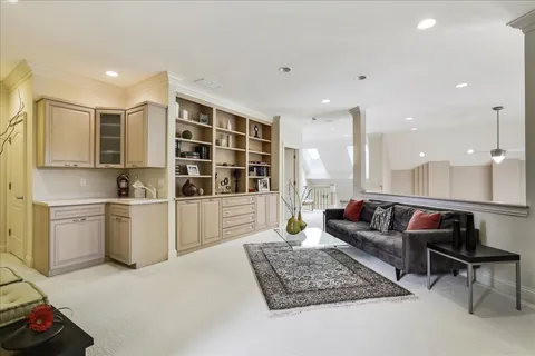 $1,845,000 | 1710 Brighton Court, Champaign, IL 61822