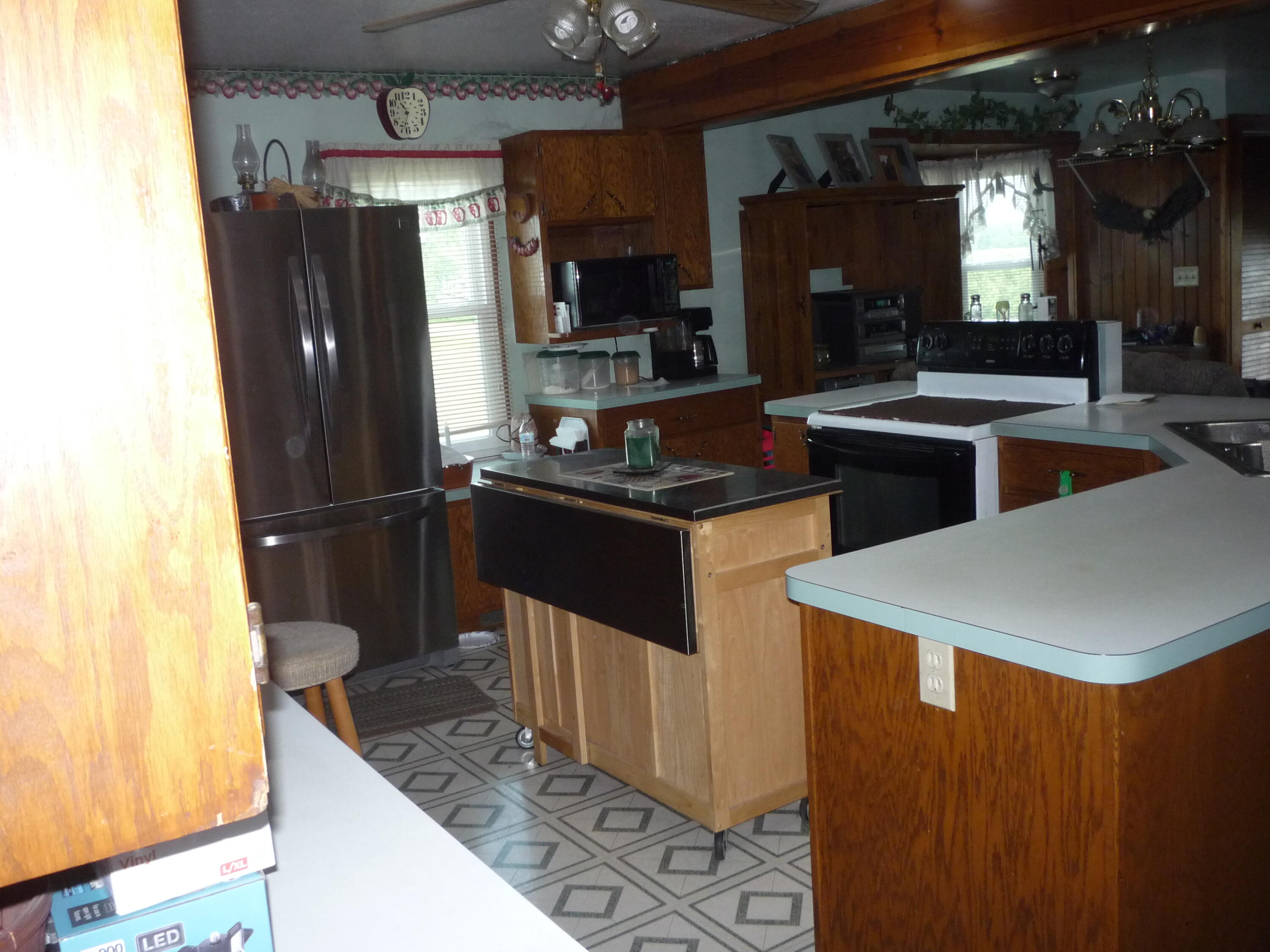 562 Kosmerick Road Bronson, MI 49028 - Photo 4 of 40 P1070088