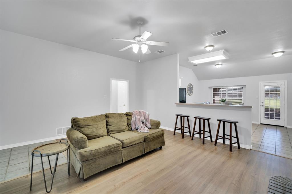 205 Alesha Road Red Oak, TX 75154 - Photo 11 of 38