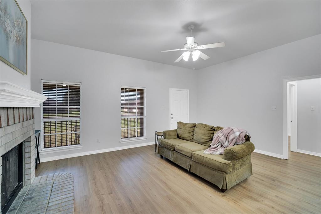 205 Alesha Road Red Oak, TX 75154 - Photo 13 of 38