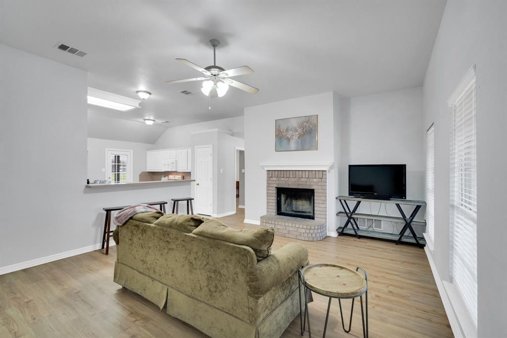 205 Alesha Road Red Oak, TX 75154 - Photo 5 of 38