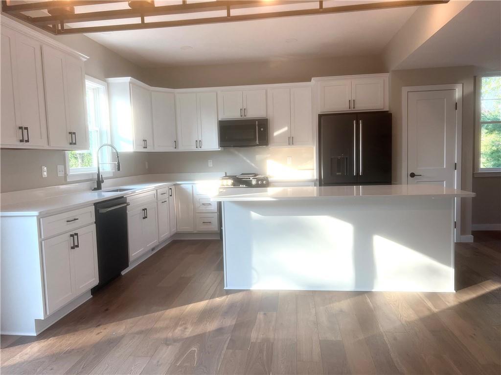 107 Locust Ridge Drive Pittsburgh, PA 15209 - Photo 3 of 44 Gallery Image 3