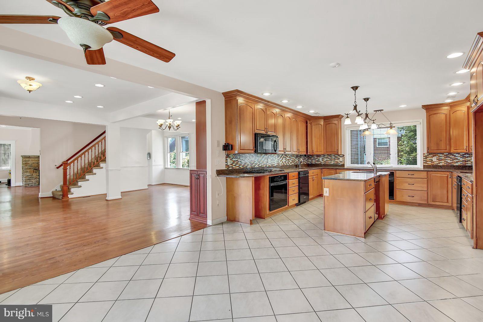 3300 Pinkney Road Baltimore, MD 21215 - Photo 1 of 1 Huge Eat in Kitchen