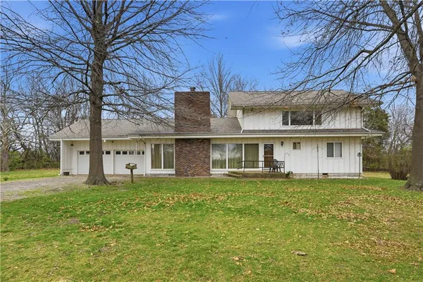 $350,000 | 1074 South 240th Street, Pittsburg, KS 66762