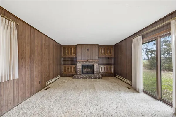 $350,000 | 1074 South 240th Street, Pittsburg, KS 66762