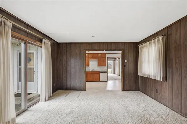 $350,000 | 1074 South 240th Street, Pittsburg, KS 66762