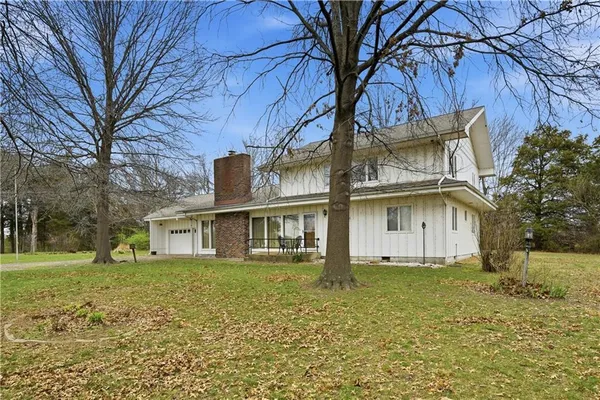 $350,000 | 1074 South 240th Street, Pittsburg, KS 66762