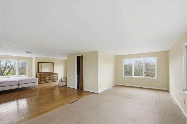 $350,000 | 1074 South 240th Street, Pittsburg, KS 66762