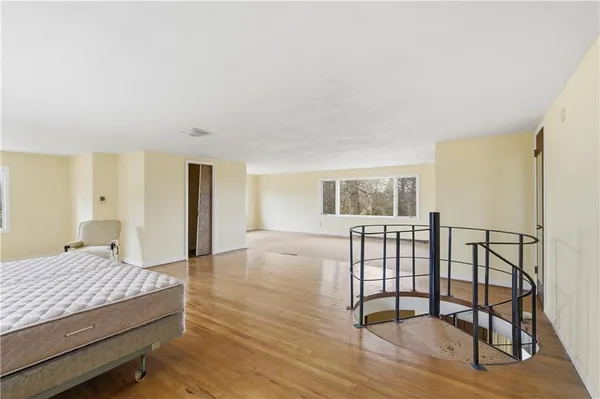 $350,000 | 1074 South 240th Street, Pittsburg, KS 66762