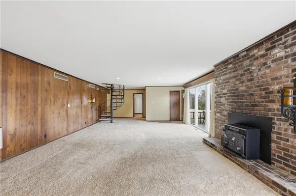 $350,000 | 1074 South 240th Street, Pittsburg, KS 66762