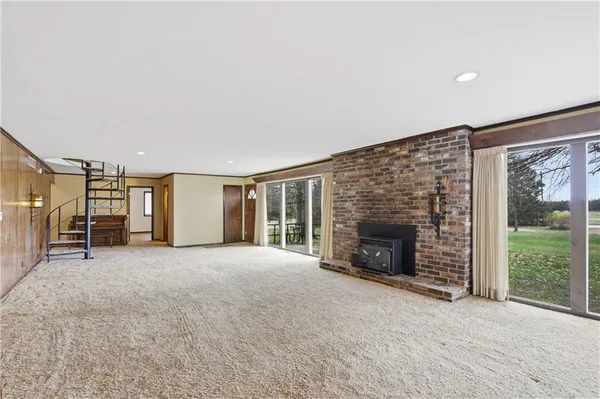 $350,000 | 1074 South 240th Street, Pittsburg, KS 66762