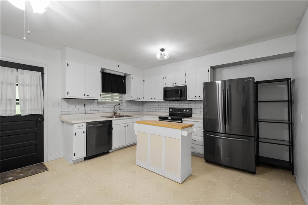 1190 Rte 481 Charleroi, PA 15022 - Photo 2 of 30