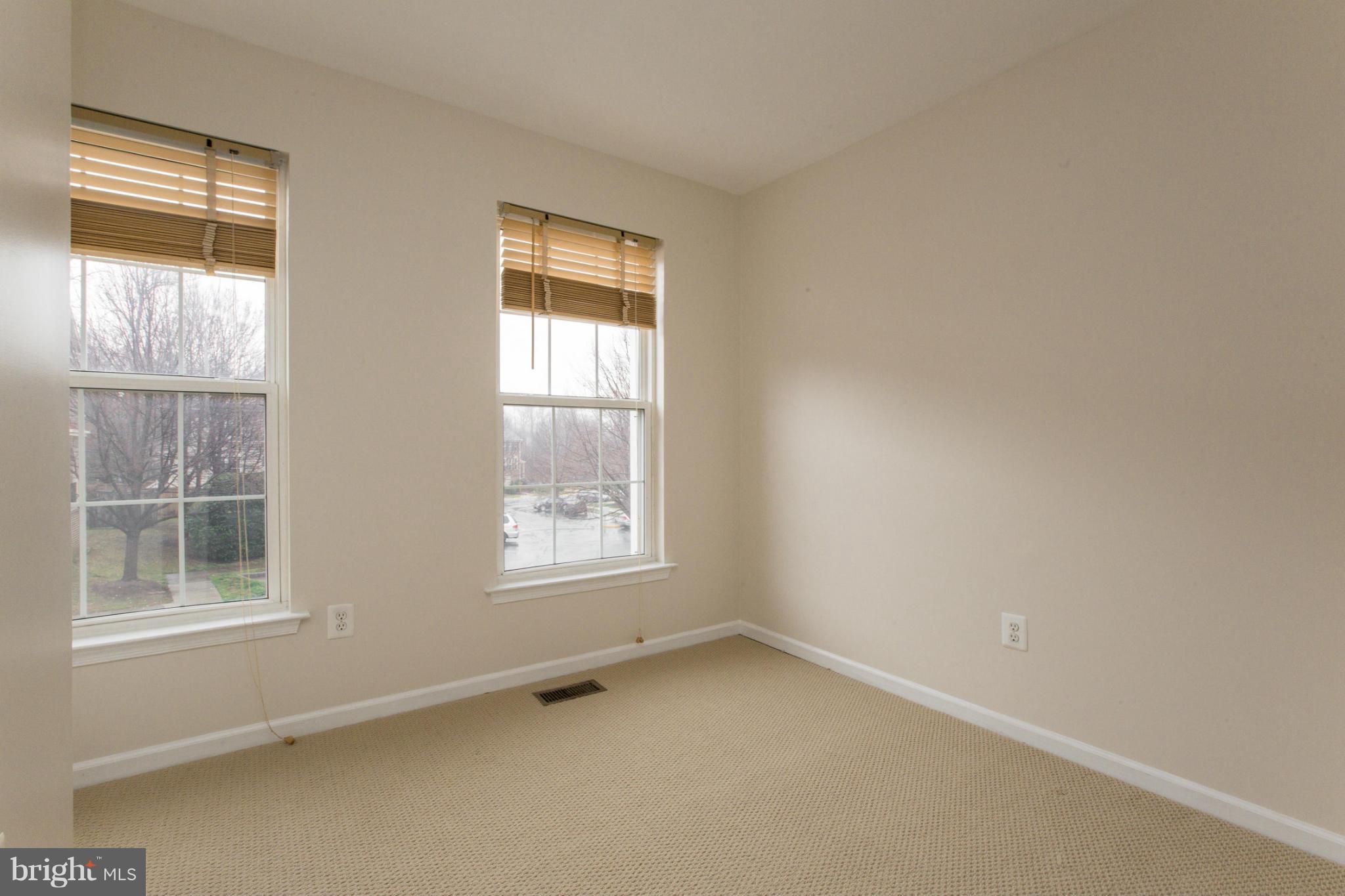 11469 Heritage Commons Way Reston, VA 20194 - Photo 19 of 29 Bedroom