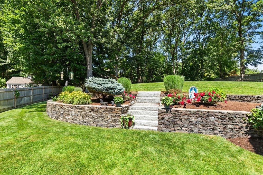 29 Stillman Road Lynnfield, MA 01940 - Photo 32 of 40 Gallery Image 32