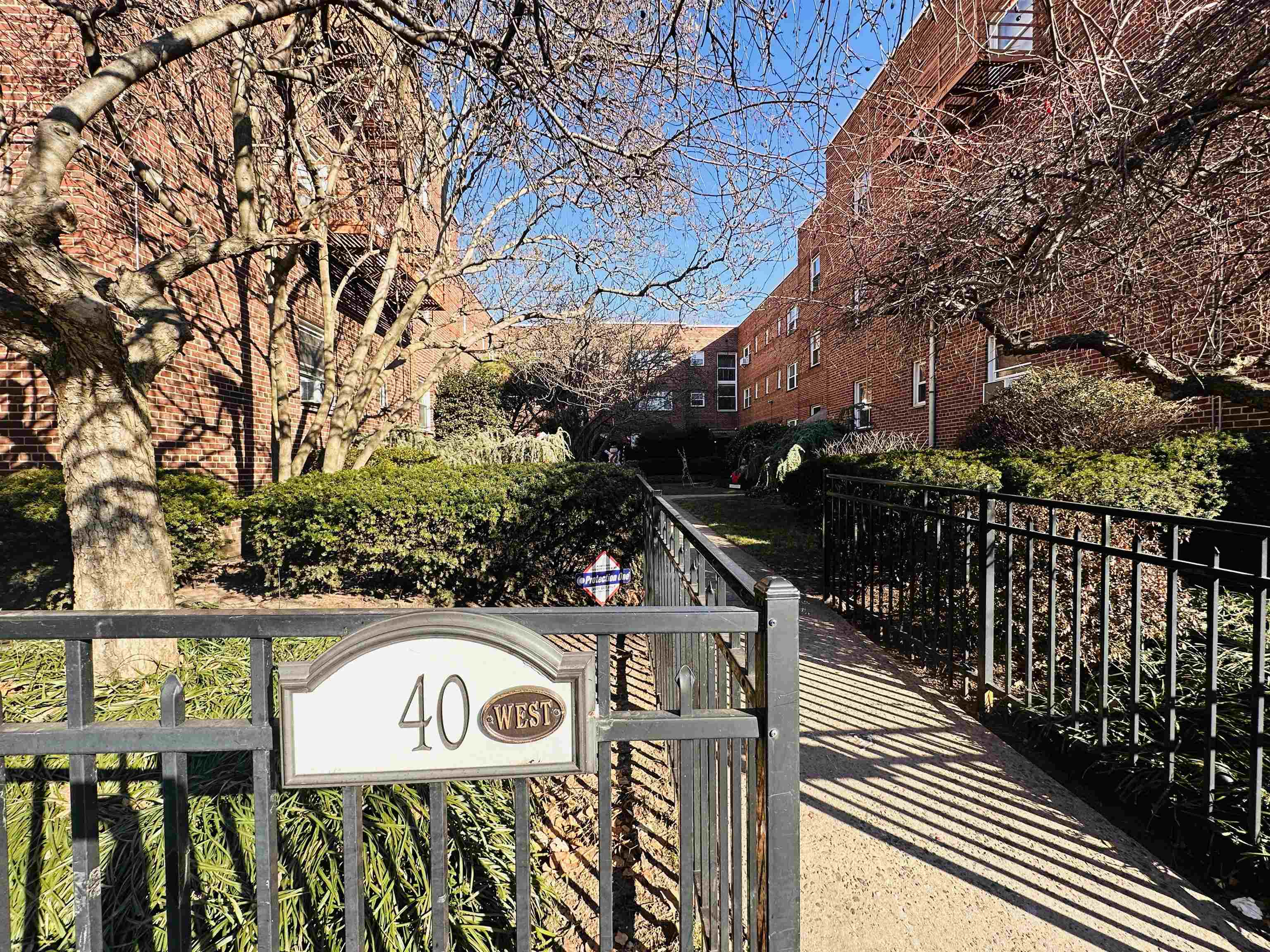 40 Glenwood Avenue, Unit 3B, Jersey City, NJ 07306 Compass