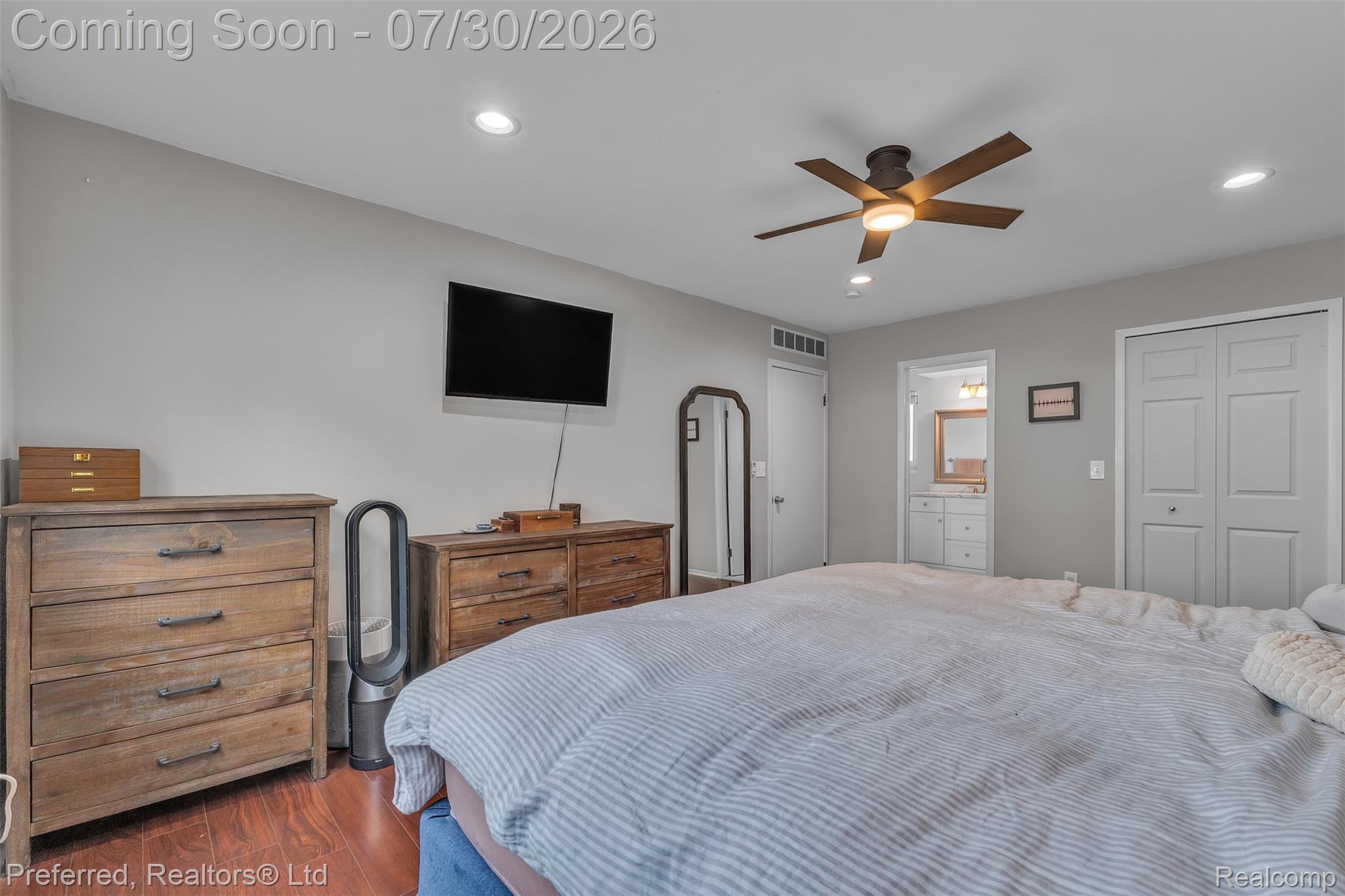 43151 Avon Road Canton, MI 48187 - Photo 33 of 65 avon-33.jpg