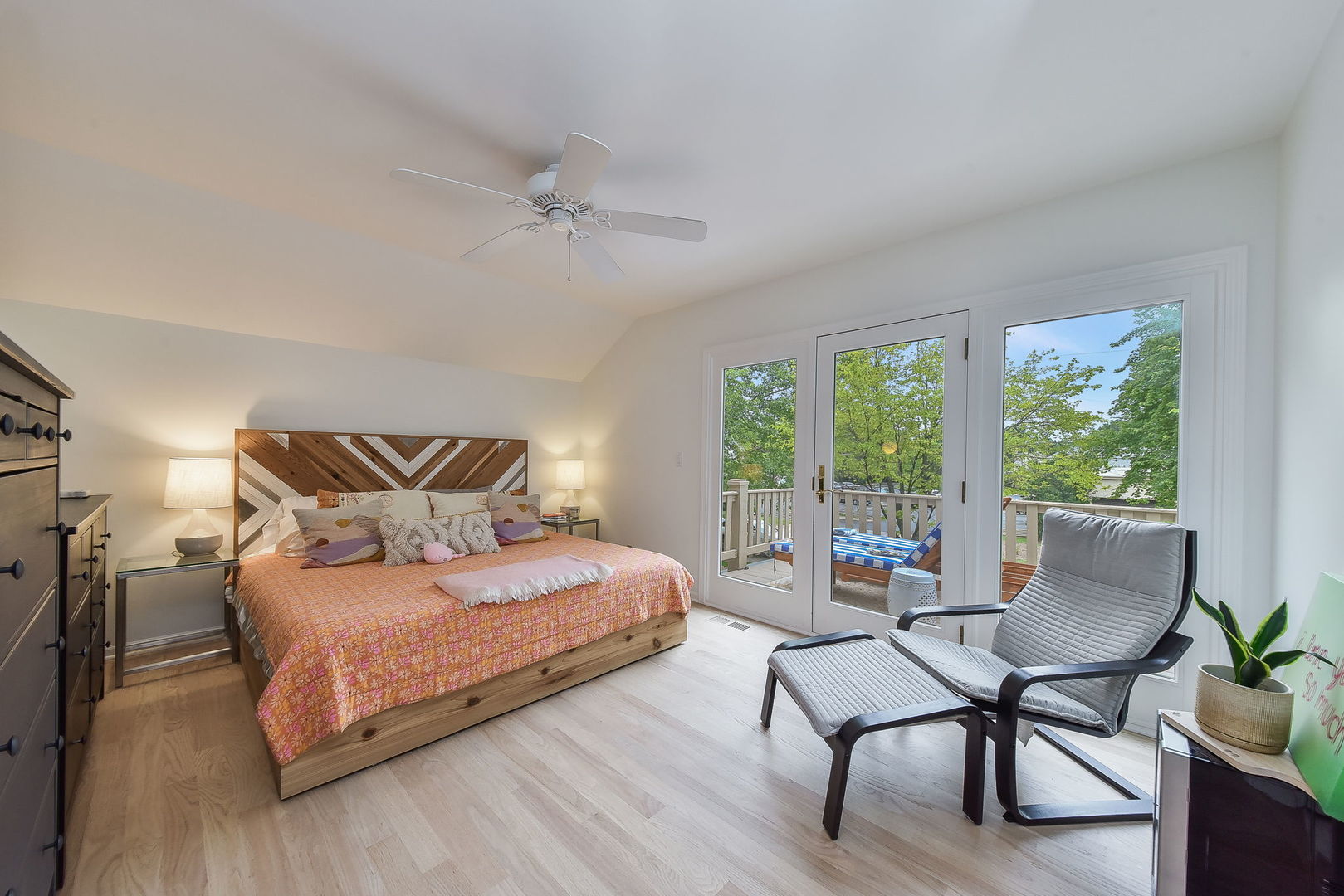 704 Natwill Square Geneva, IL 60134 - Photo 15 of 35 a bedroom with a bed and a couch