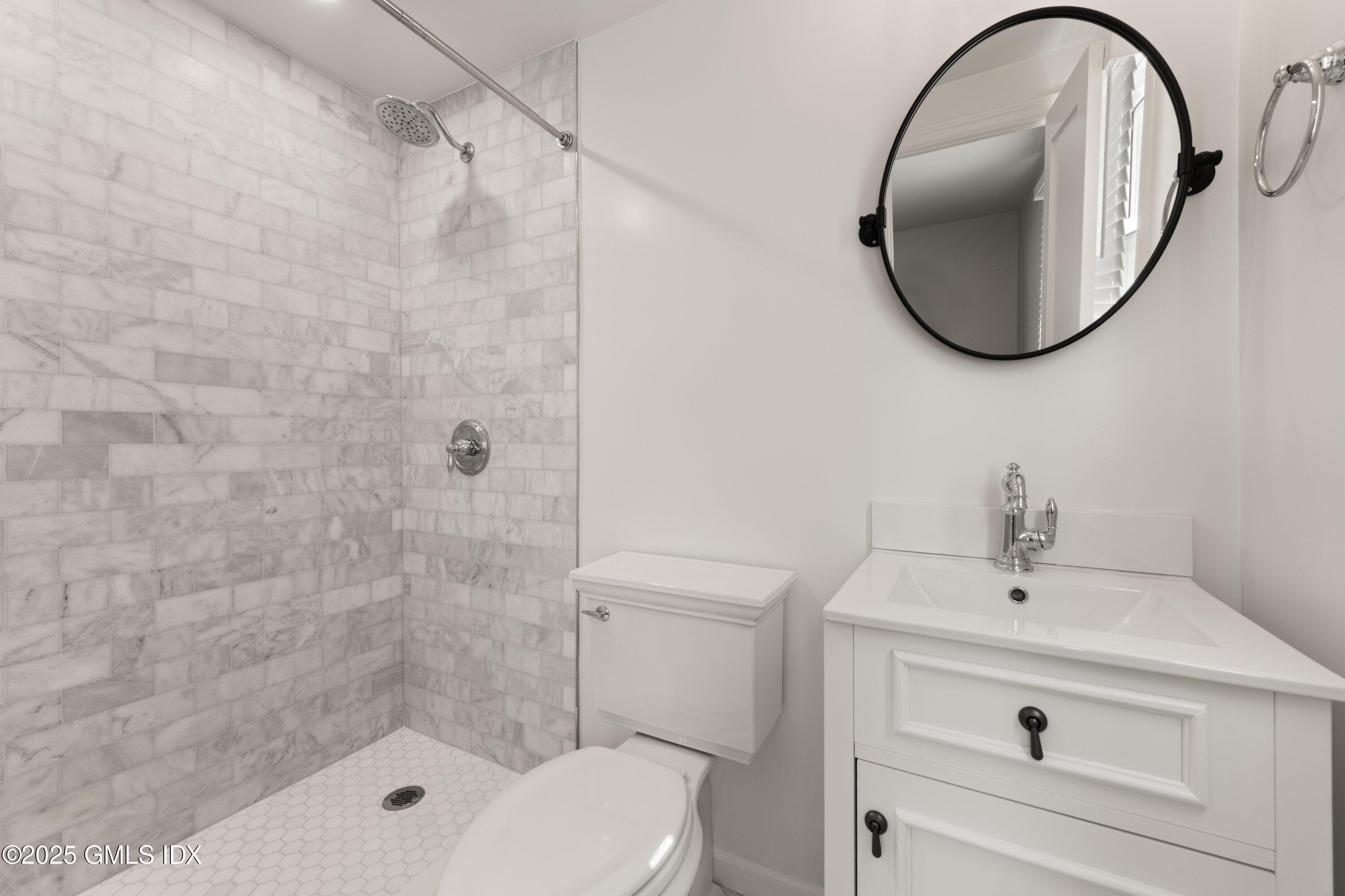 48 Meyer Place Riverside, CT 06878 - Photo 7 of 23 Bathroom