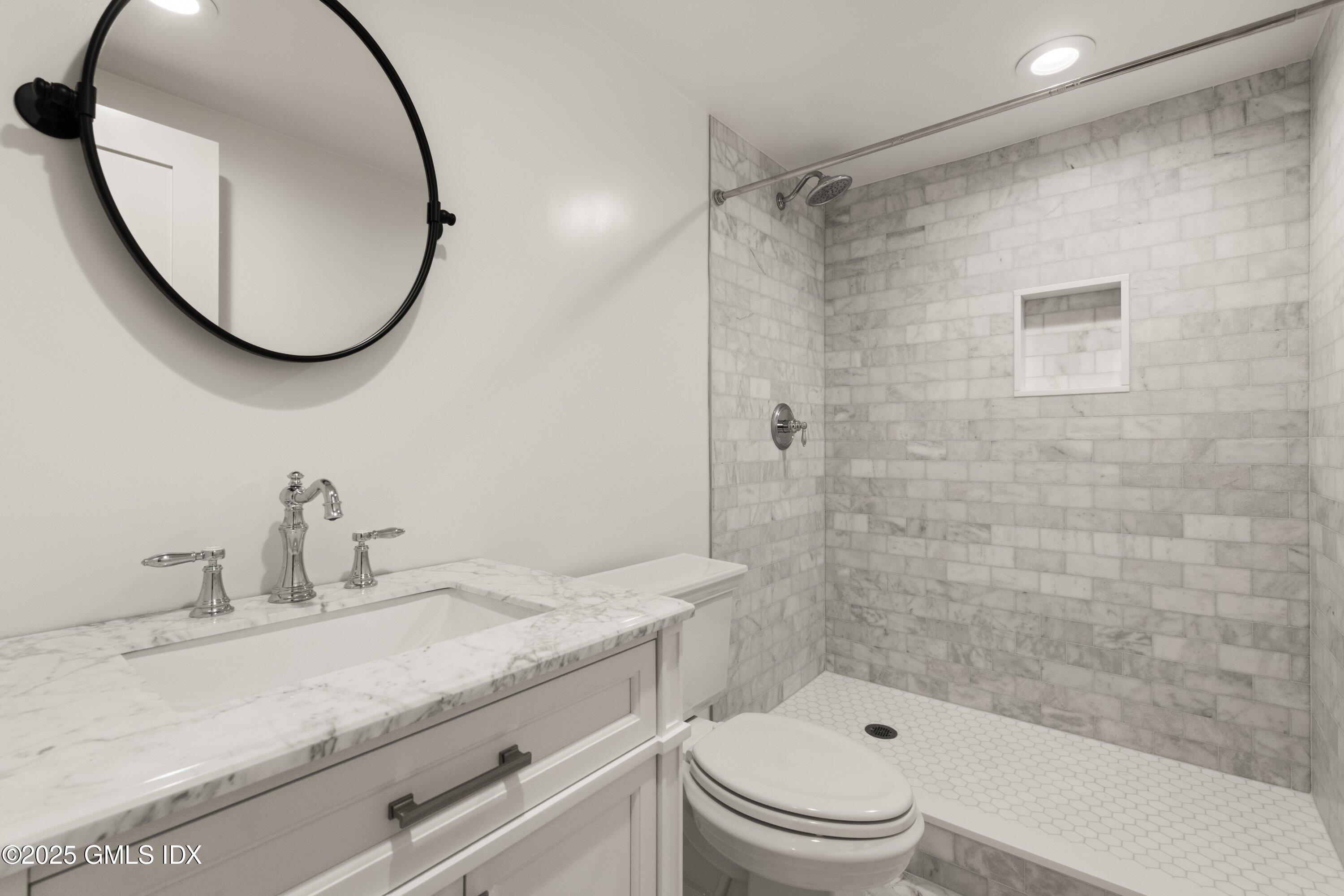 48 Meyer Place Riverside, CT 06878 - Photo 9 of 23 Bathroom