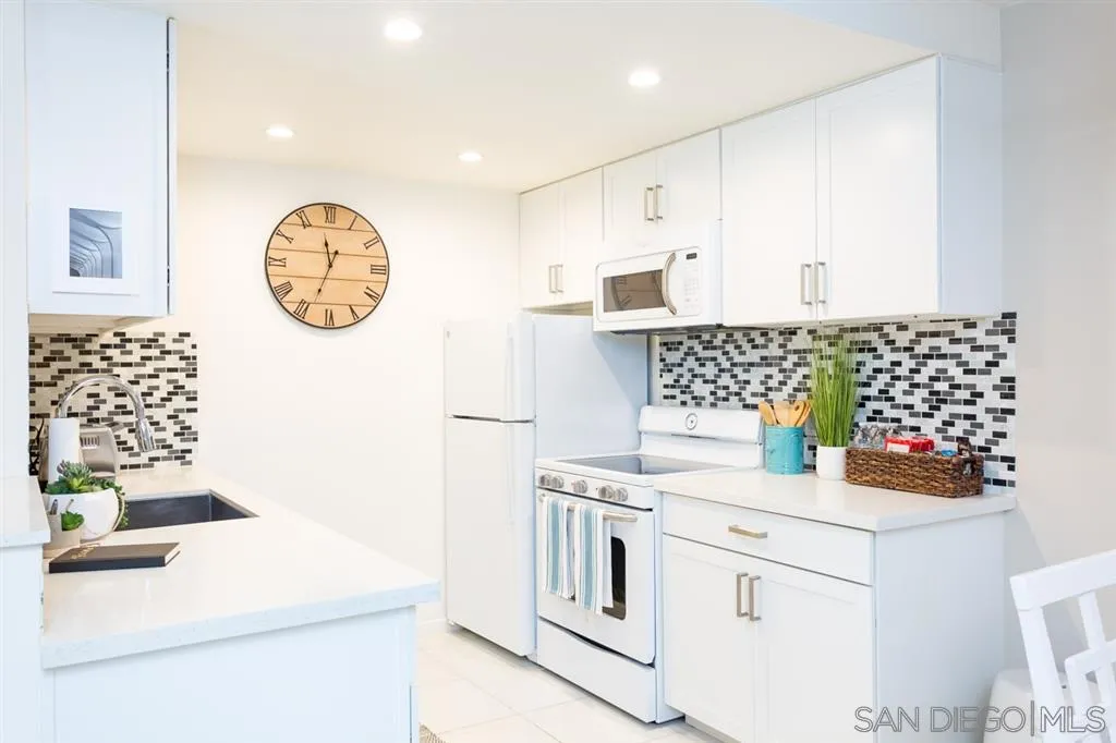 6036 Rancho Mission Road San Diego, CA 92108 - Photo 7 of 25 Gallery Image 7