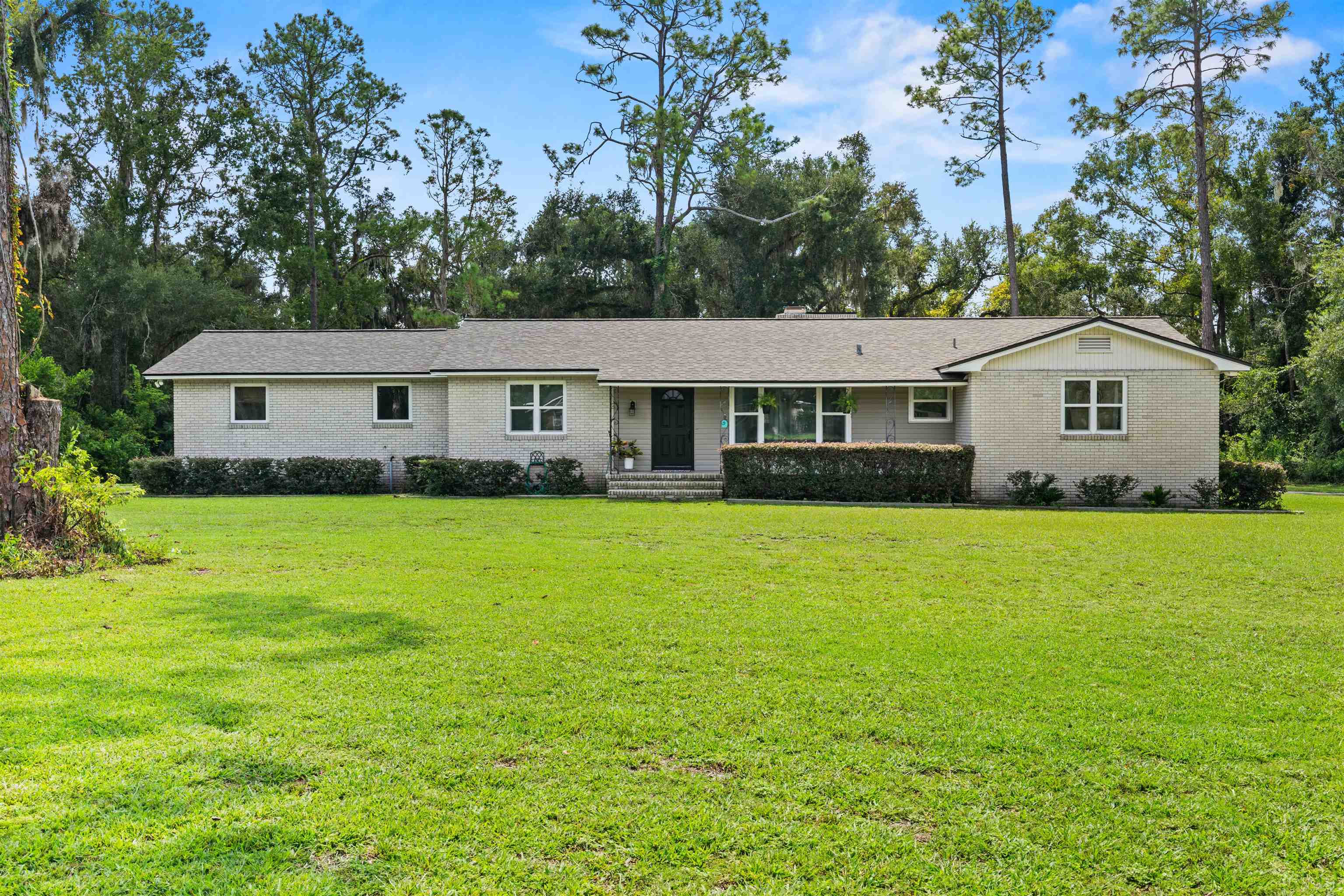 107 Pine Tree Road Perry, FL 32348 - Photo 3 of 62 Gallery Image 3