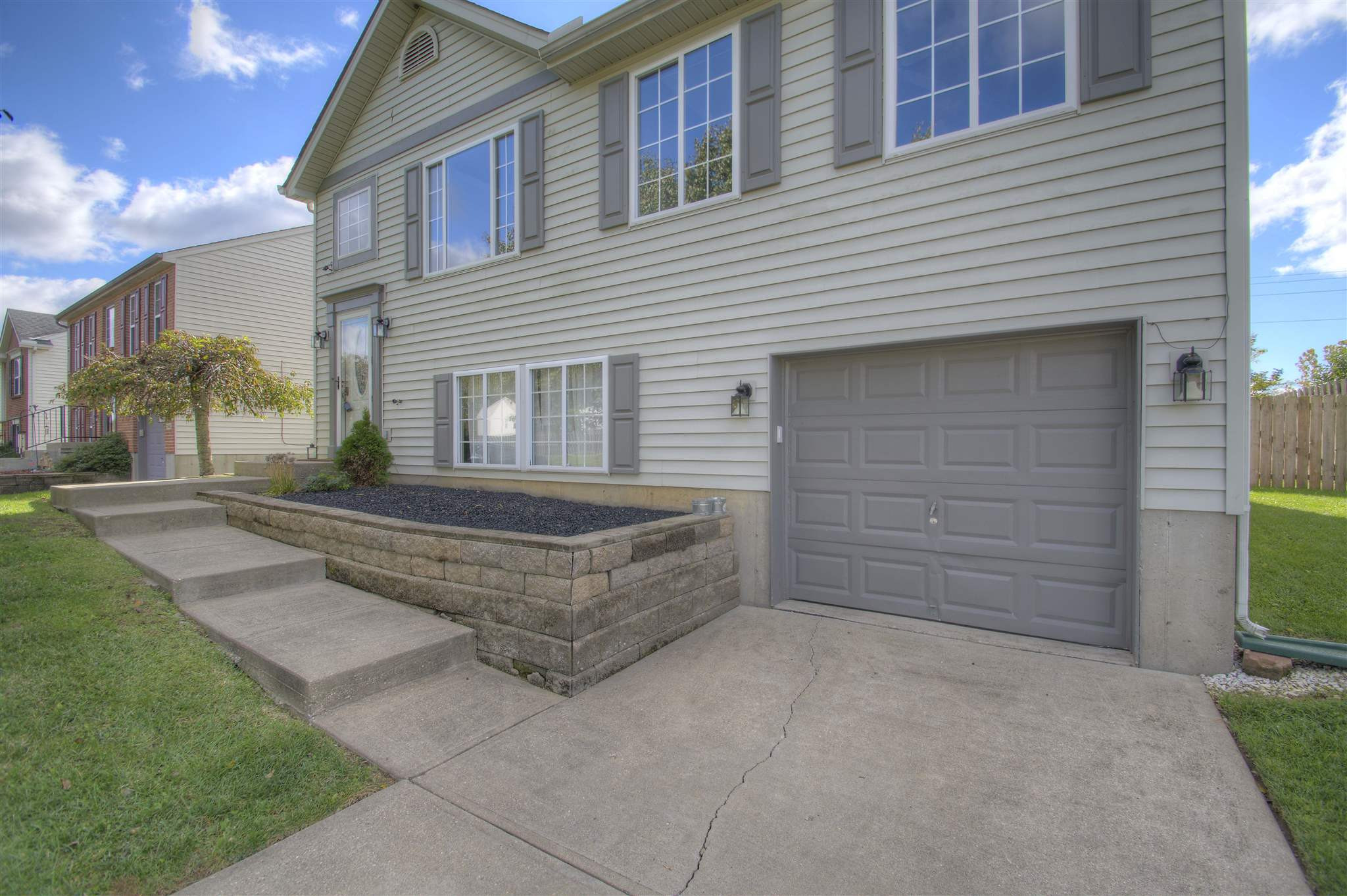 10446 Remy Lane Florence, KY 41042 - Photo 3 of 26 Gallery Image 3