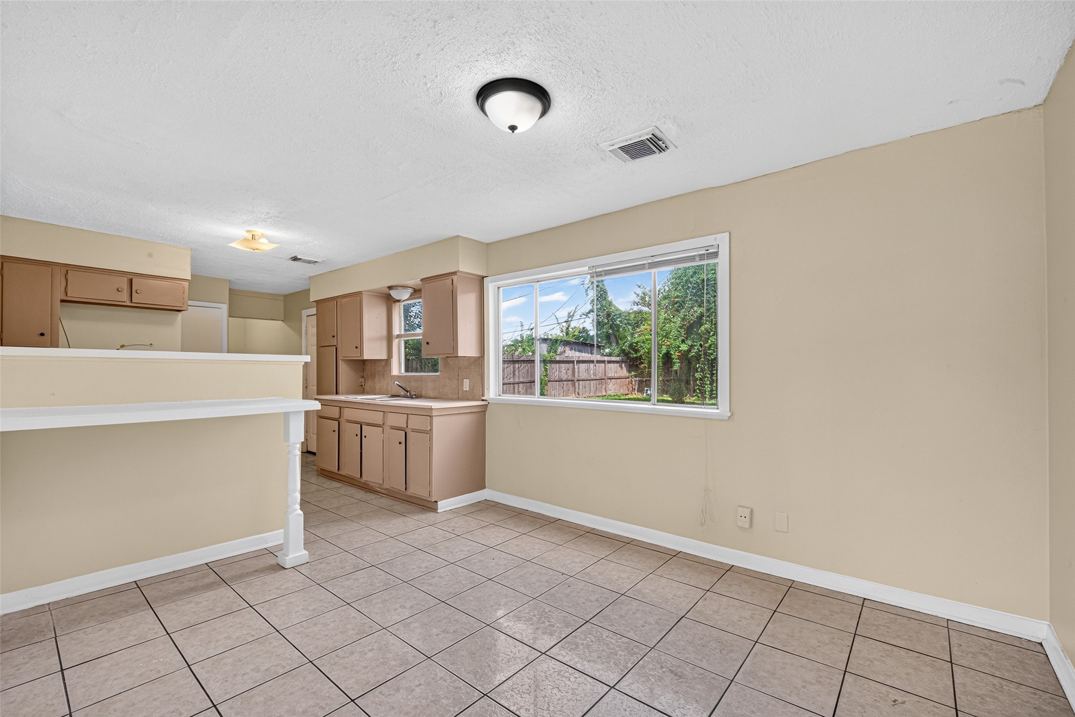 1307 Camden Road Pasadena, TX 77502 - Photo 14 of 37 Gallery Image 14