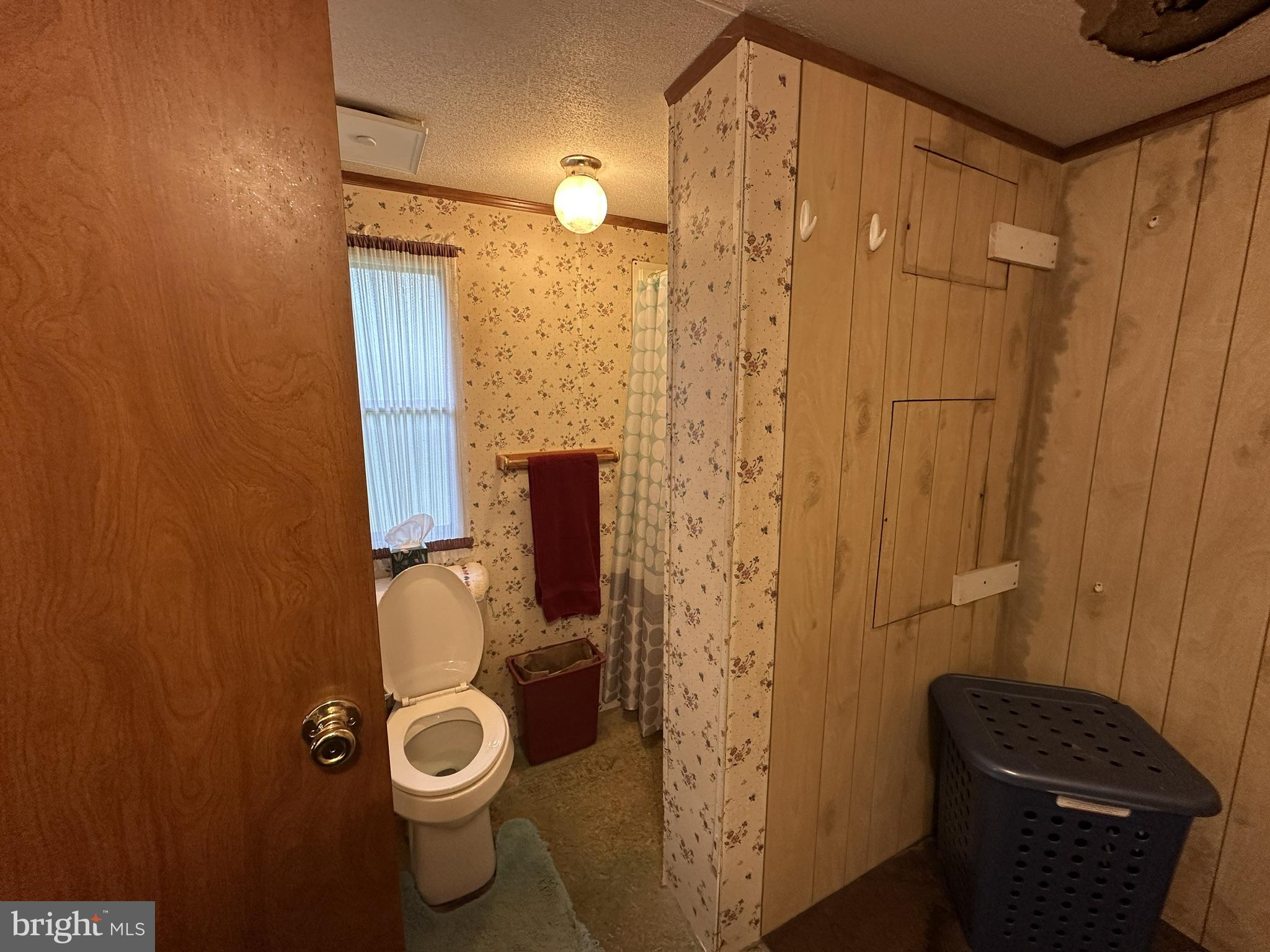111 Rob Roy Road Bradford, PA 16701 - Photo 25 of 41 Cozy bathroom with vintage charm.