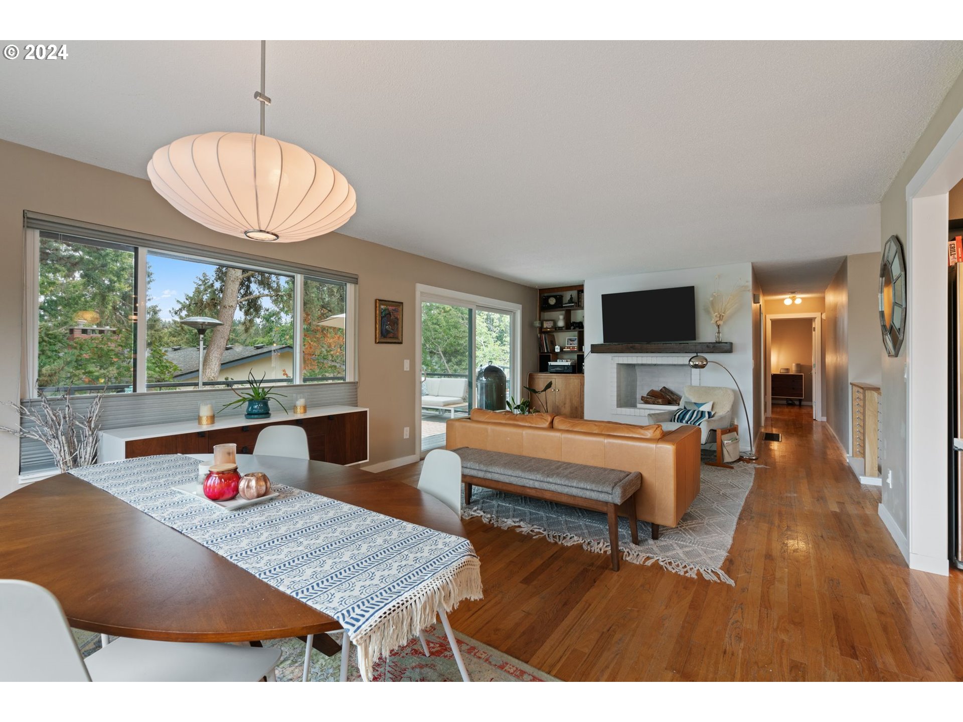 3130 Southwest Ridge Drive Portland, OR 97219 - Photo 13 of 46 Gallery Image 13