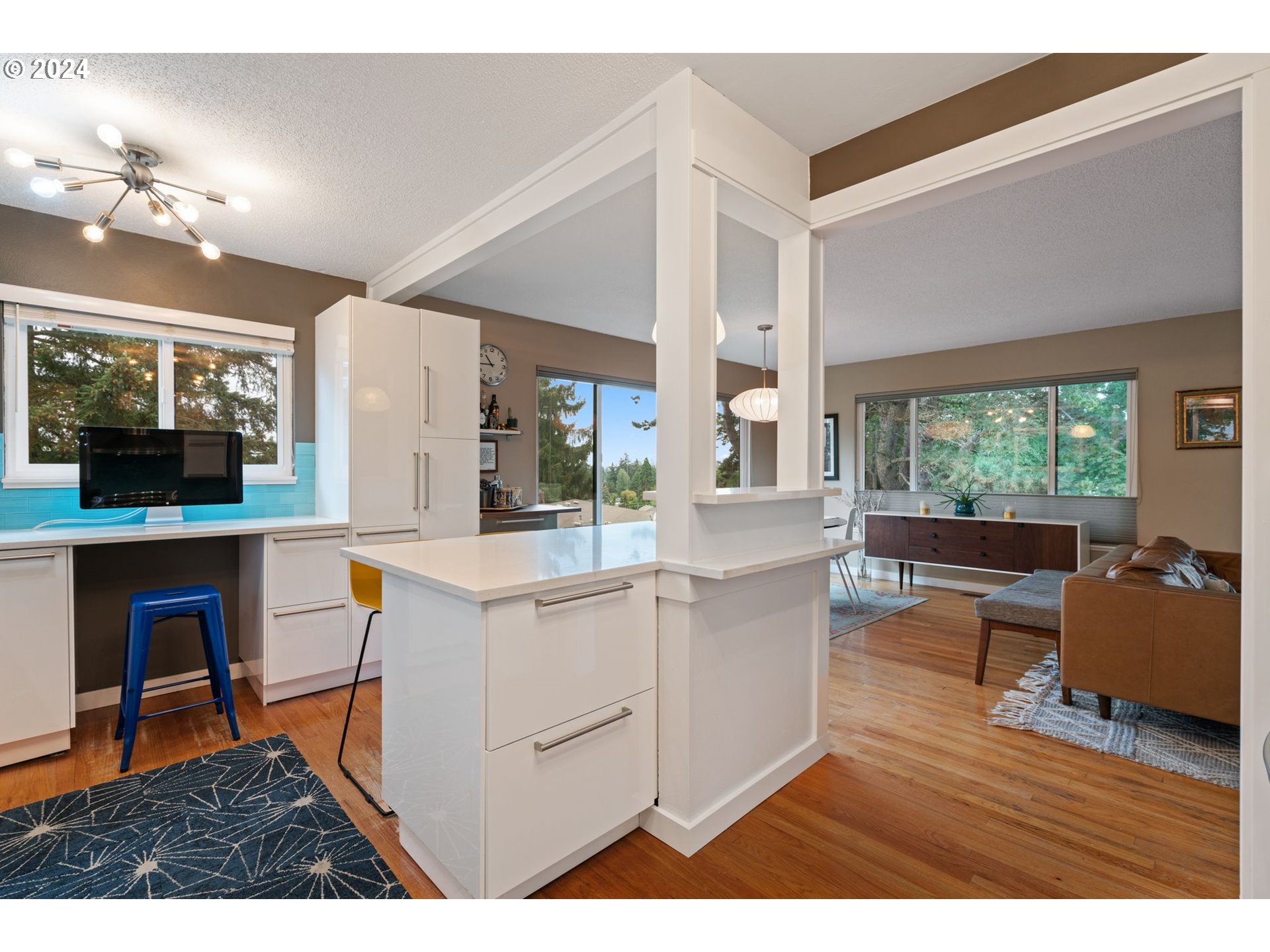 3130 Southwest Ridge Drive Portland, OR 97219 - Photo 19 of 46 Gallery Image 19