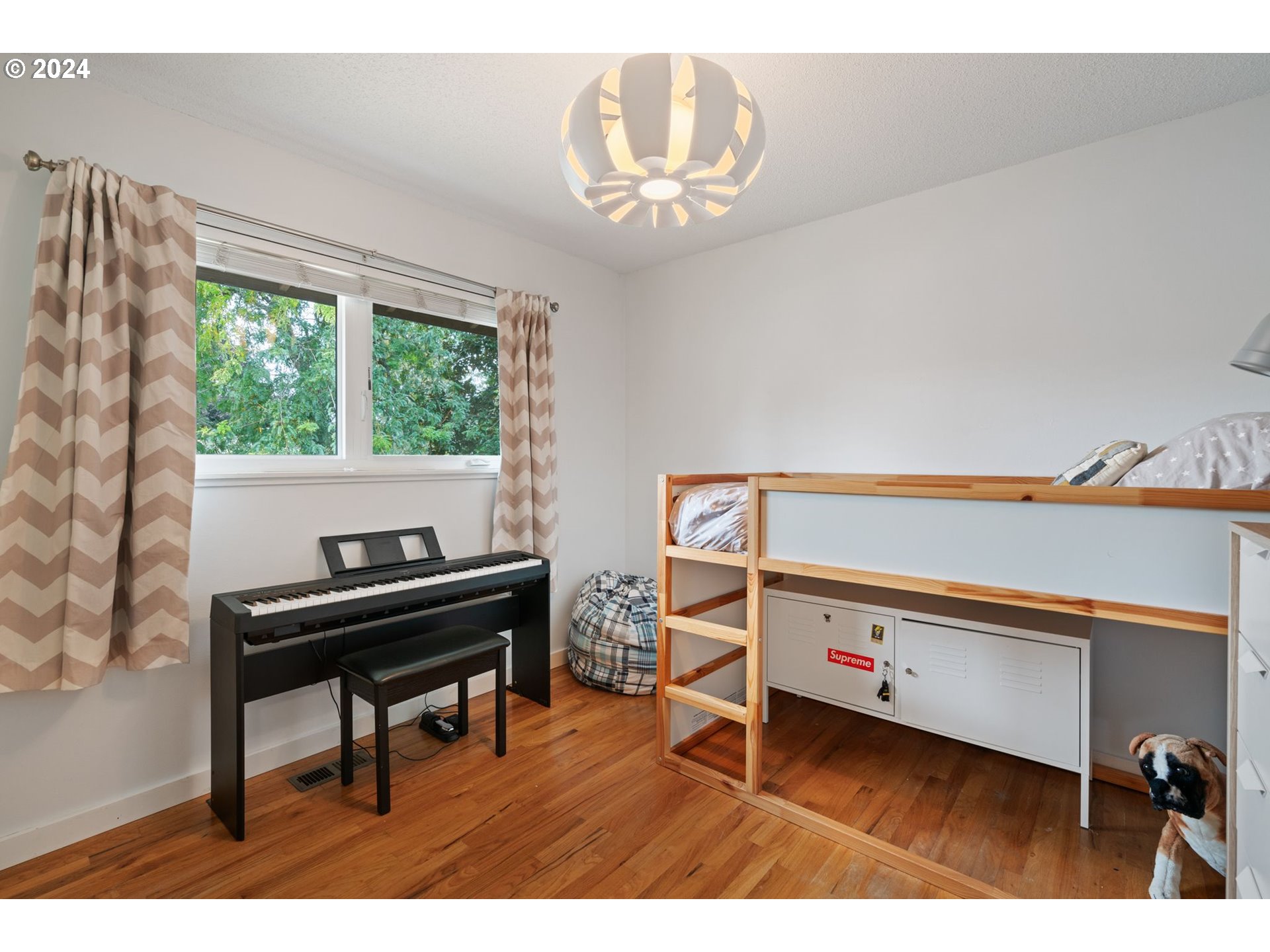 3130 Southwest Ridge Drive Portland, OR 97219 - Photo 26 of 46 Gallery Image 26